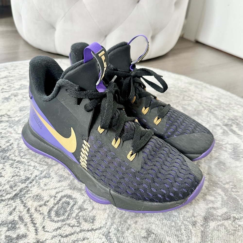 Lebron Witness 5 ‘Lakers’, men’s size 8